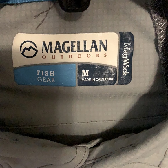 Magellan fishing shirt size medium - Picture 2 of 3